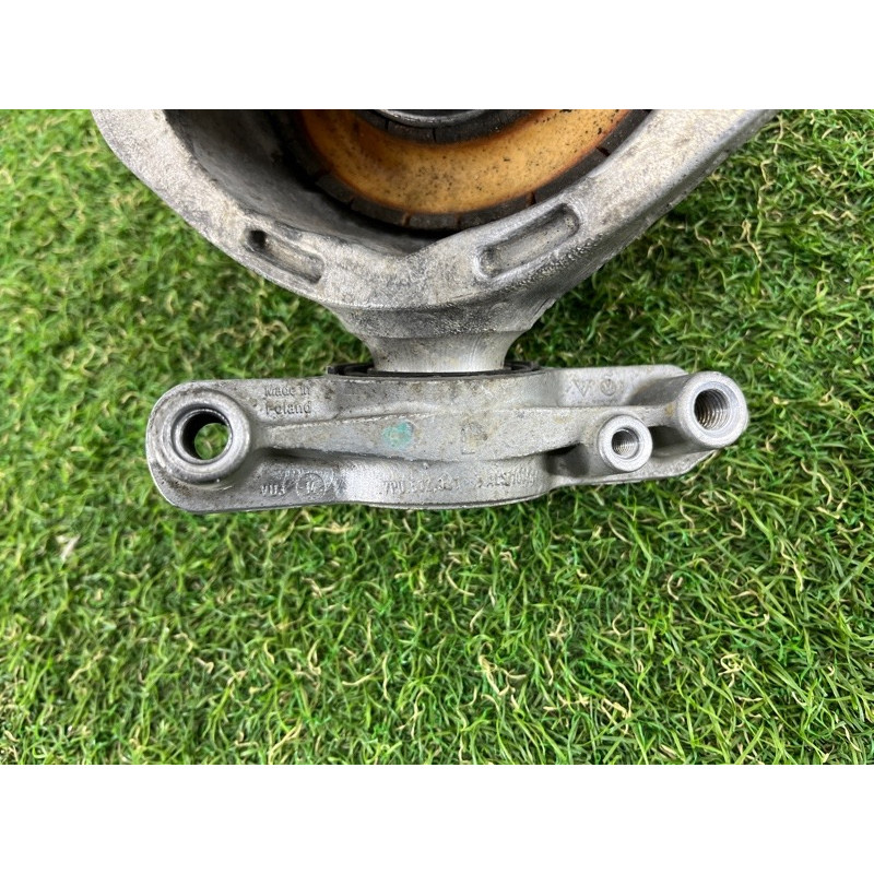 Опора стойки (подвеска) Volkswagen Touareg FL 2015 3.6 7P0512301