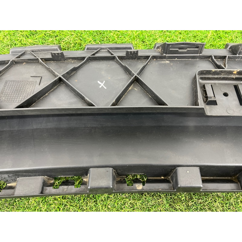 Воздуховод радиатора (кузов и элементы) Volkswagen Touareg II NF 2013 3.0 7P6121281B