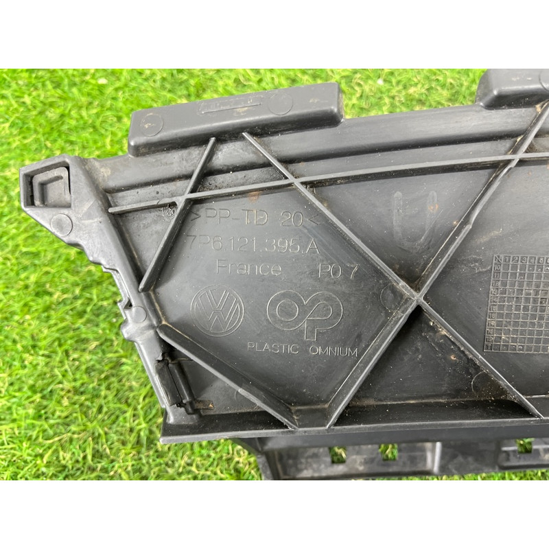 Воздуховод радиатора (кузов и элементы) Volkswagen Touareg II NF 2013 3.0 7P6121281B