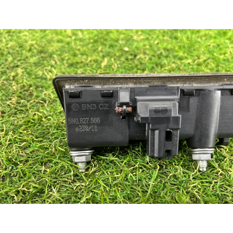 Кнопка відкривання кришки багажника (електрика / кнопки) Volkswagen Touareg II NF 2013 3.0 5N0827566T