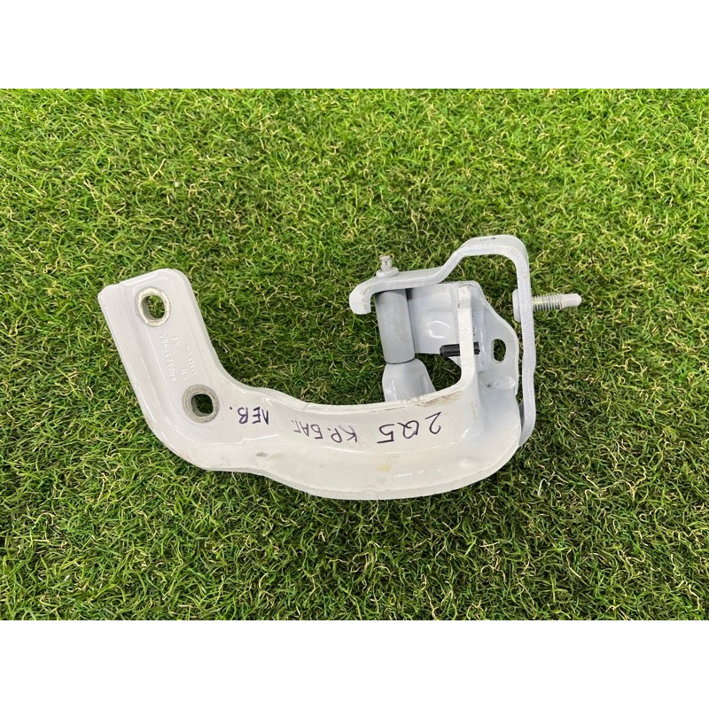 Петля багажника (кузов и элементы) AUDI Q5 8R 2012 3.2 CALB 8R0827299A