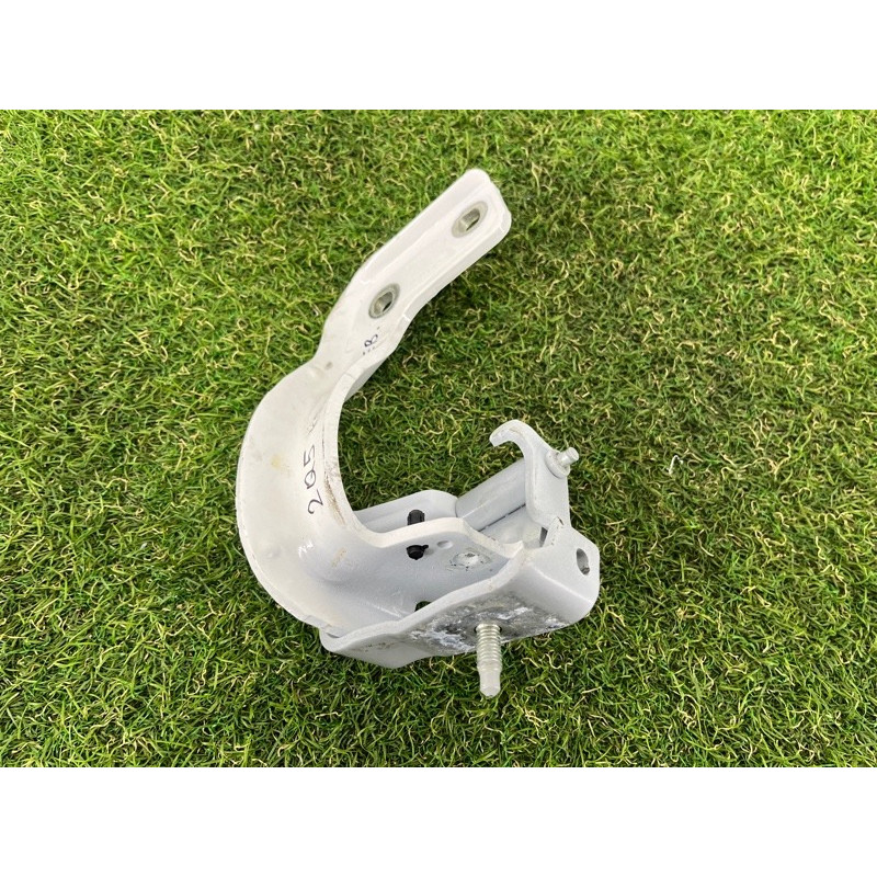 Петля багажника (кузов и элементы) AUDI Q5 8R 2012 3.2 CALB 8R0827299A