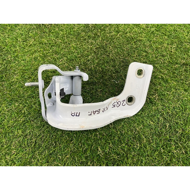 Петля багажника (кузов и элементы) AUDI Q5 8R 2012 3.2 CALB 8R0827300A