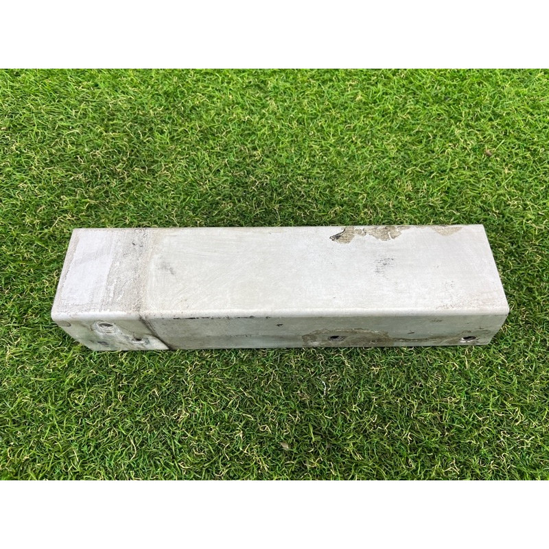 Кронштейн усилителя бампера (стекла и зеркала) AUDI Q5 8R 2012 3.2 CALB 8R0807331C