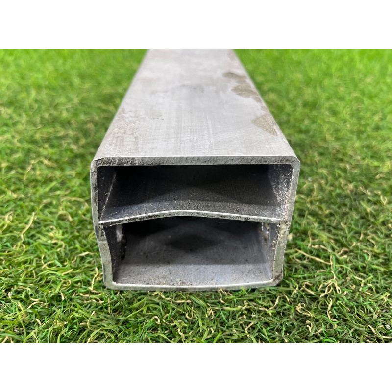 Кронштейн усилителя бампера (стекла и зеркала) AUDI Q5 8R 2012 3.2 CALB 8R0807331C