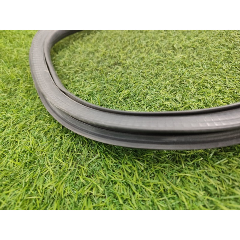 Уплотнитель (кузов и элементы) CHEVROLET Cruze J300 2012 1.8 95440407