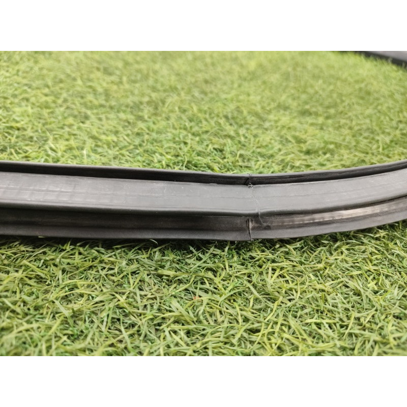 Уплотнитель (кузов и элементы) CHEVROLET Cruze J300 2012 1.8 95440407