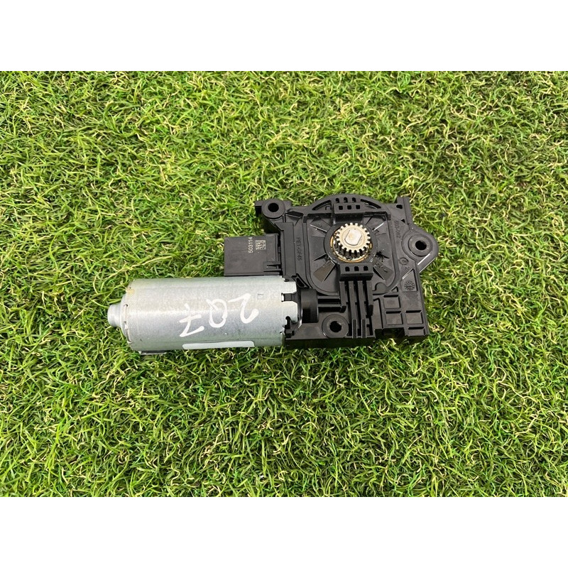 Мотор люка (электрика) AUDI Q7 4M 2018 3.0 TFSi 4M0959591A