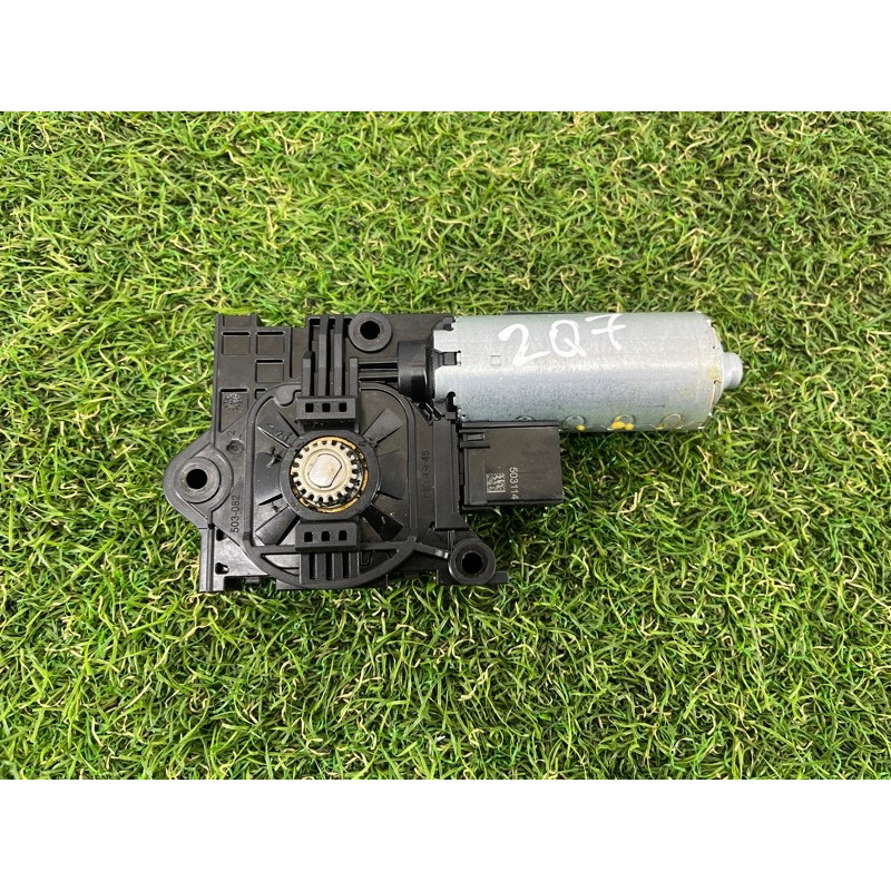 Мотор люка (электрика) AUDI Q7 4M 2018 3.0 TFSi 4M0959591A