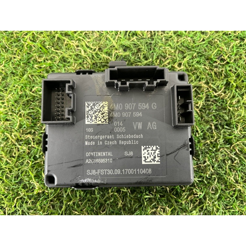 Блок управления люком (электрика / блоки управления) AUDI Q7 4M 2018 3.0 TFSi 4M0907594G