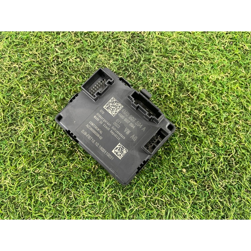 Блок управления люком (электрика / блок управления) AUDI A4 B9 2017 2.0 4M0907594A