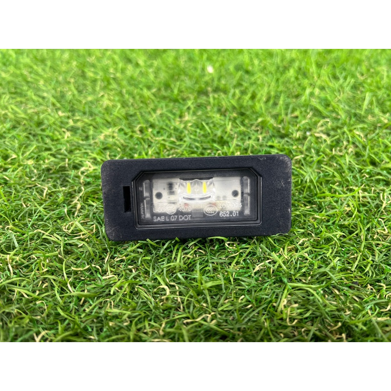 Плафон підсвічування номера (оптика - оптика) BMW 5-series G30 2017 2.0 B46B20 63267410302