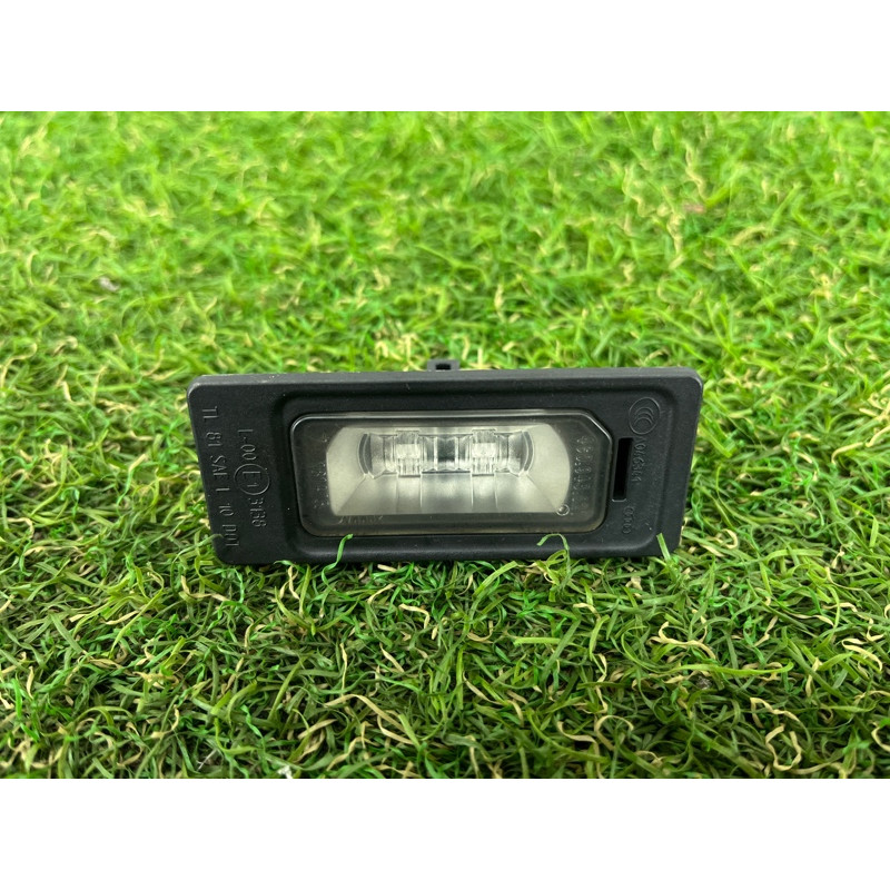 Плафон подсветки номера (оптика) AUDI A3 8V 2015 1.8 4G0943021