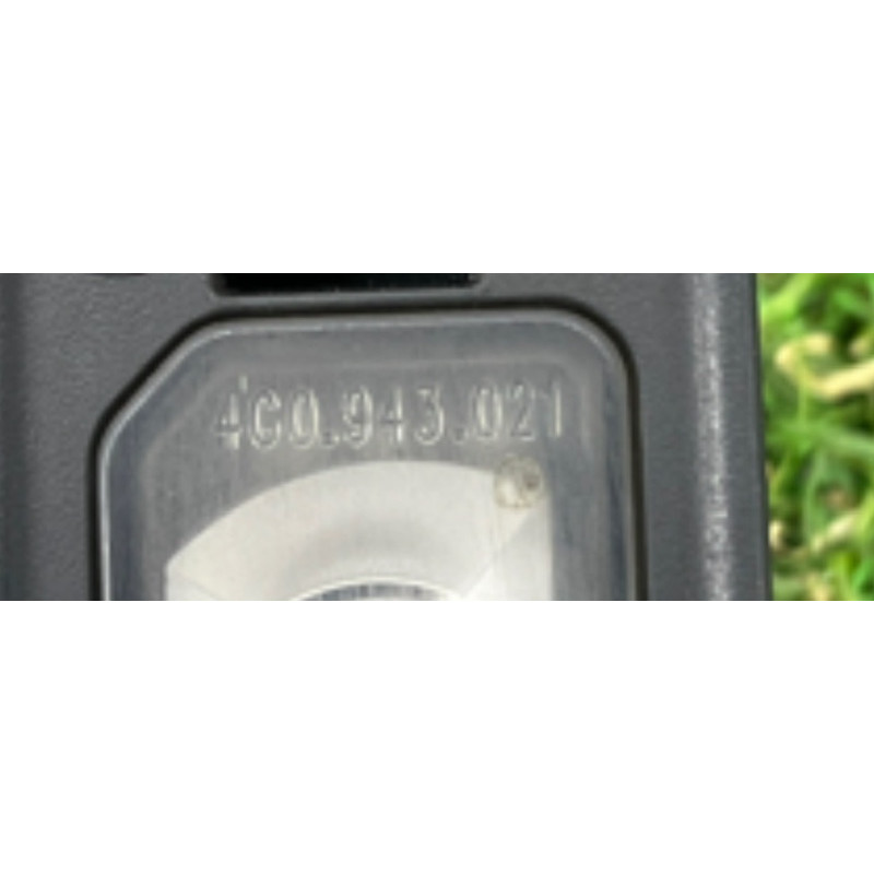 Плафон подсветки номера (оптика) AUDI A3 8V 2015 1.8 4G0943021