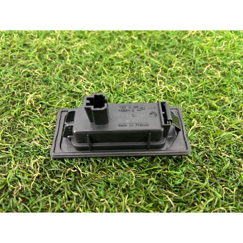 Плафон подсветки номера (оптика) AUDI A3 8V 2018 2.0 CZRA 5NA943021