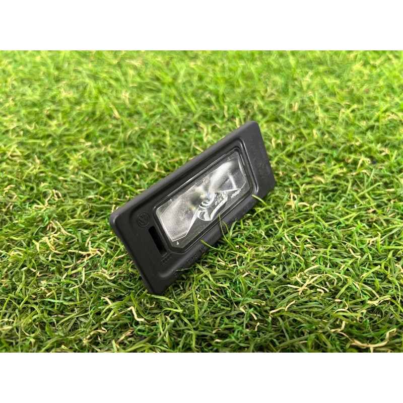 Плафон подсветки номера (оптика) AUDI A3 8V 2018 2.0 CZRA 5NA943021