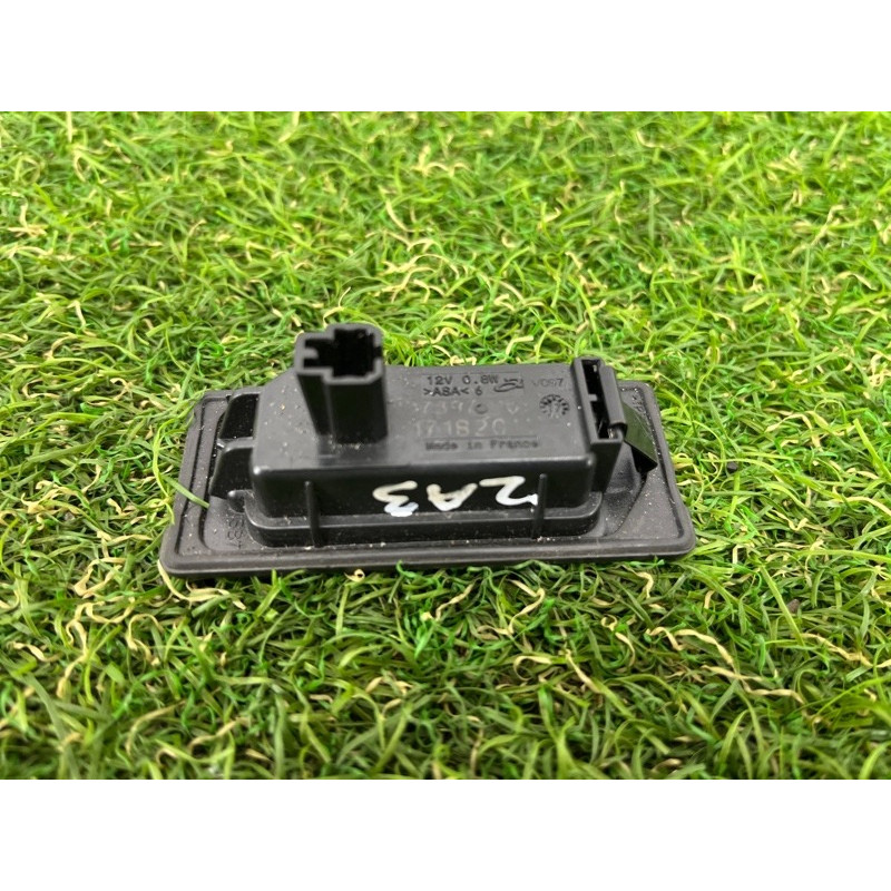 Плафон подсветки номера (оптика) AUDI A3 8V 2018 2.0 CZRA 5NA943021