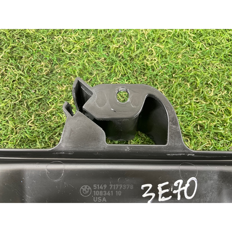 Накладка замка кришки багажника (салон) BMW X5 E70 2008 3.0 N52N 51497177378