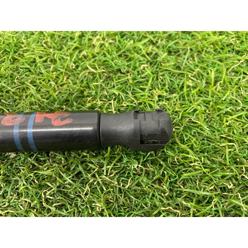 Амортизатор капота (кузов и элементы) BMW 2-series F22 2015 2.0 51237239233