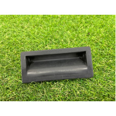 Кнопка открывания крышки багажника