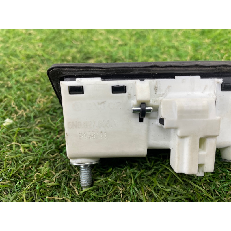 Кнопка открывания крышки багажника (электрика / кнопки) AUDI Q5 8R 2012 3.2 CALB 5N0827566T