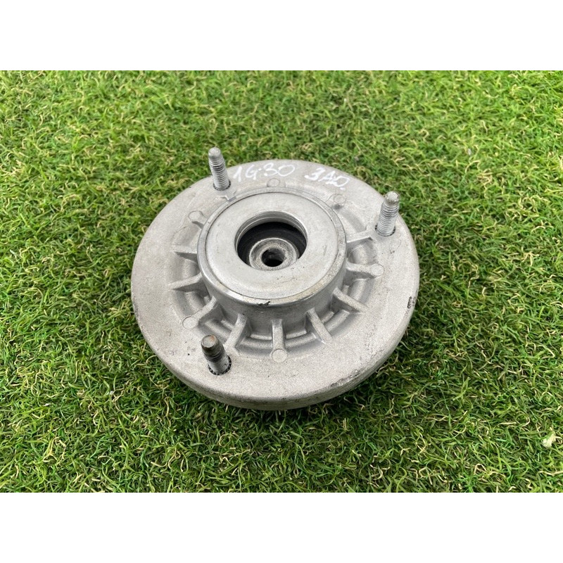 Опора стійки (підвіска) BMW 5-series G30 2017 2.0 B46B20 33506884486