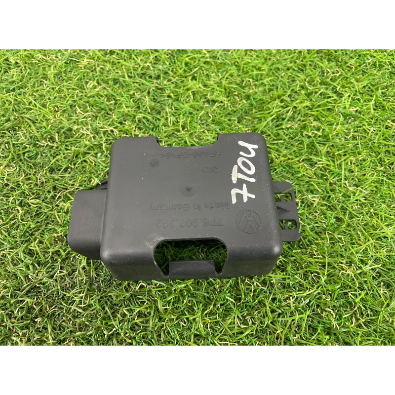 Кронштейн блока системы открывания ворот гаража (кузов и элементы) Volkswagen Touareg FL 2015 3.6 7P6907392