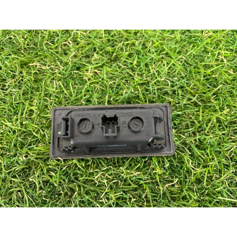 Плафон подсветки номера (оптика) Volkswagen Touareg FL 2015 3.6 3AF943021A