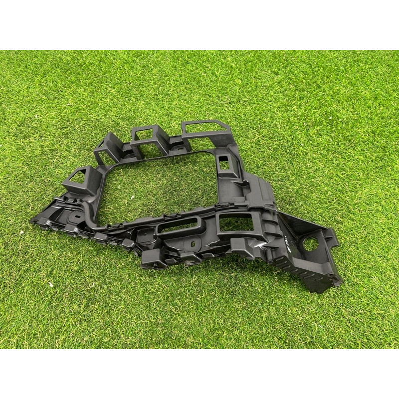 Кріплення бампера (кузов і елементи) Volkswagen Touareg NF 2012 3.0 7P6807376B