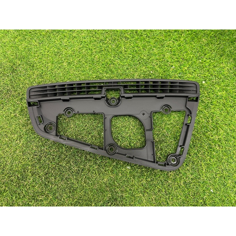 Накладка торпеды (салон) AUDI Q5 8R 2012 3.2 CALB 8R1819635A6PS