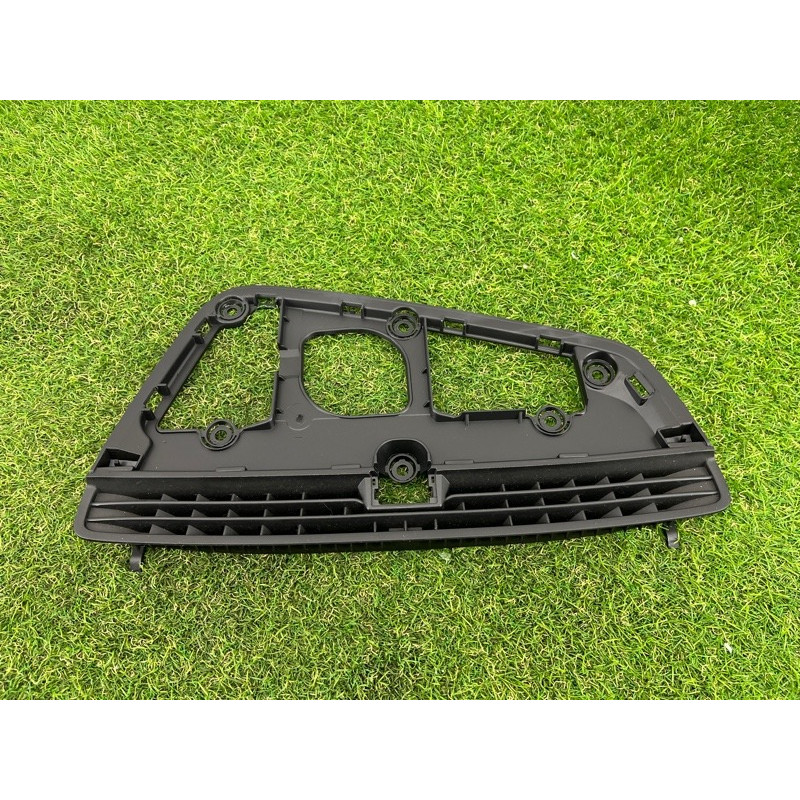 Накладка торпеды (салон) AUDI Q5 8R 2012 3.2 CALB 8R1819635A6PS