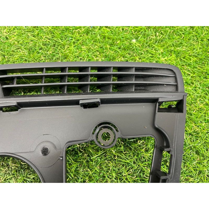 Накладка торпеды (салон) AUDI Q5 8R 2012 3.2 CALB 8R1819635A6PS