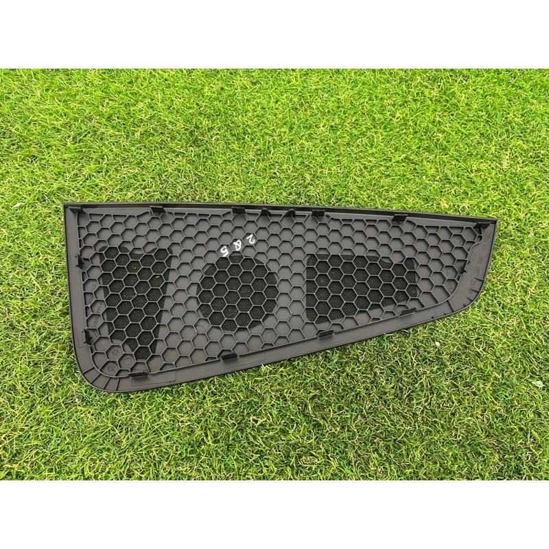 Крышка динамика в торпедо (салон) AUDI Q5 8R 2012 3.2 CALB 8R1857210B6PS