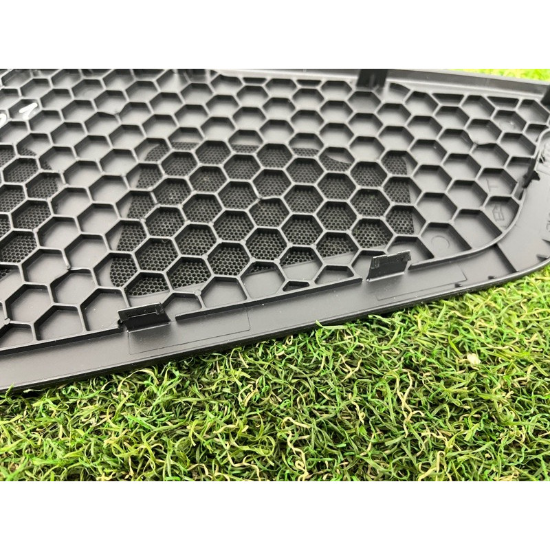 Крышка динамика в торпедо (салон) AUDI Q5 8R 2012 3.2 CALB 8R1857210B6PS