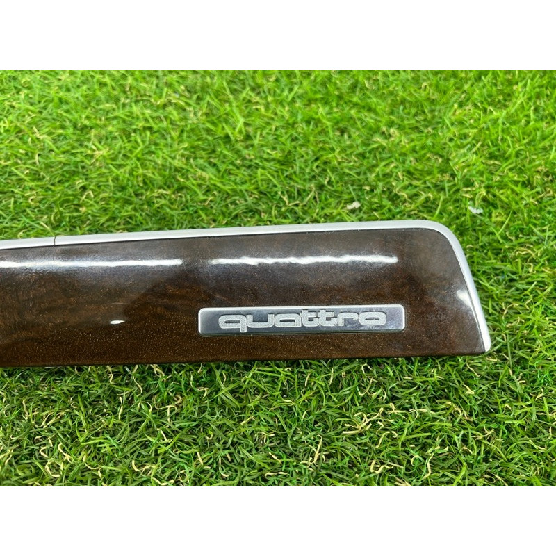 Декоративная накладка торпедо (салон) AUDI Q5 8R 2012 3.2 CALB 8R1853190B1B4