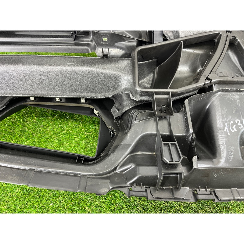 Торпеда (салон) BMW 5-series G30 2017 2.0 B46B20 51459868771