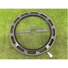 Крепление запасного колеса