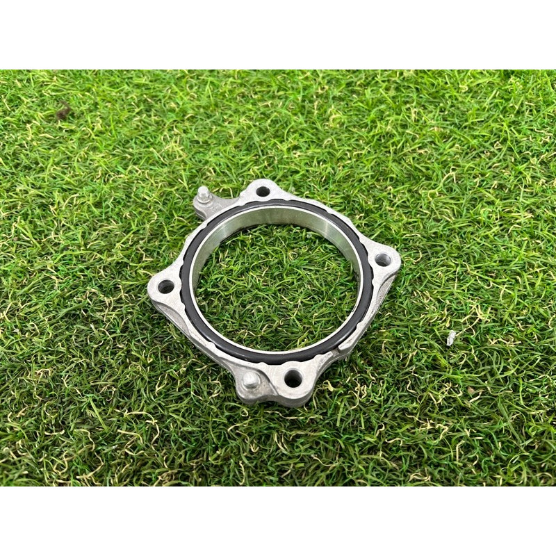 Адаптер дроссельной заслонки (кронштейны двигателя) AUDI A7 4G 2013 3.0 CGXB 06E145175H