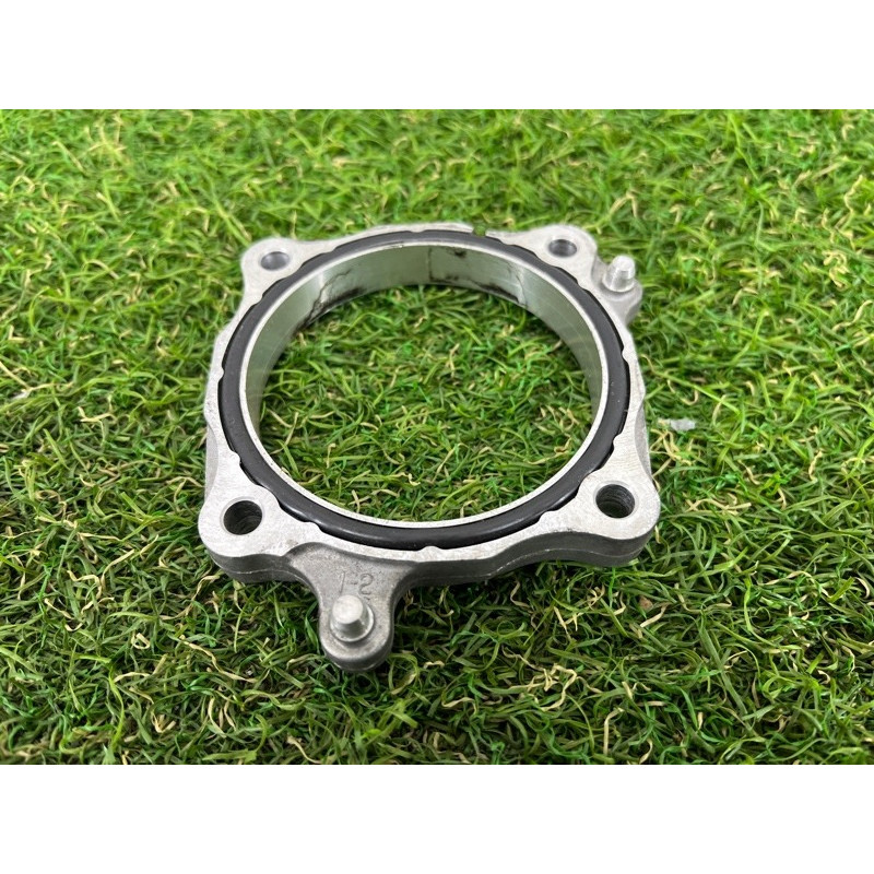 Адаптер дроссельной заслонки (кронштейны двигателя) AUDI A7 4G 2013 3.0 CGXB 06E145175H