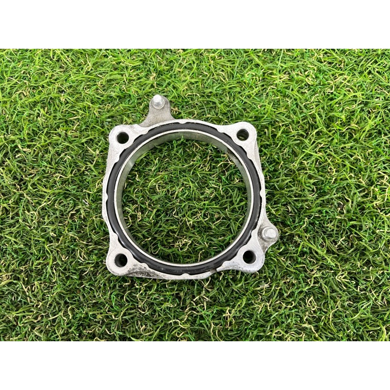 Адаптер дроссельной заслонки (кронштейны двигателя) AUDI A7 4G 2013 3.0 CGXB 06E145175H