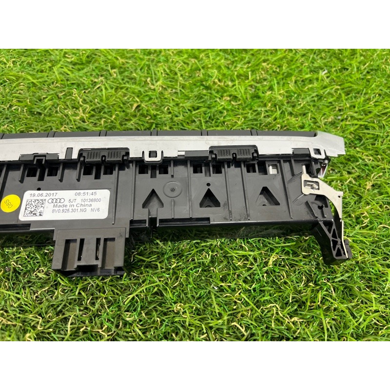 Блок кнопок (электрика / кнопки) AUDI A3 8V 2018 2.0 CZRA 8V0925301NGNV6