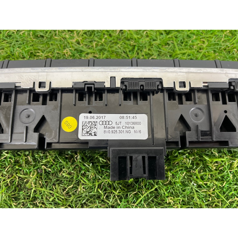 Блок кнопок (электрика / кнопки) AUDI A3 8V 2018 2.0 CZRA 8V0925301NGNV6