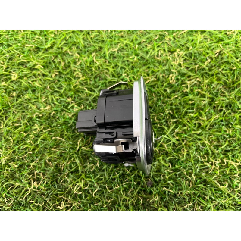 Кнопка Start Stop (электрика / кнопки) BMW 2-series F22 2015 2.0 61319250734