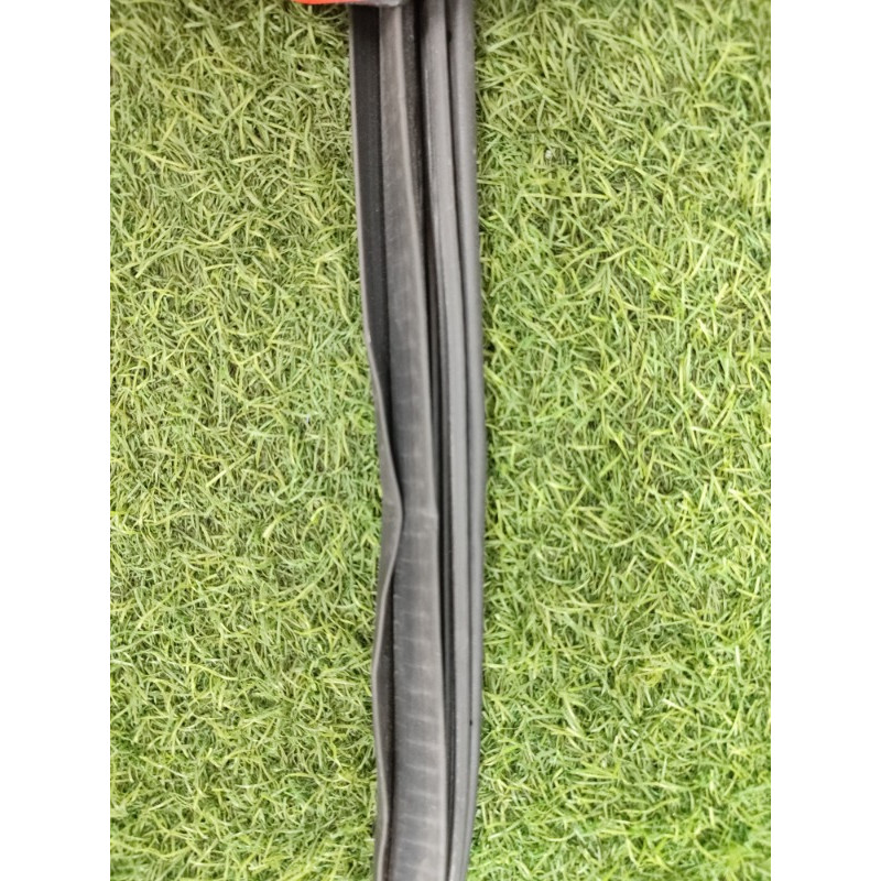 Уплотнитель проема двери (кузов и элементы) Dodge Durango WD 2015 5.7 HEMi 55399256AE