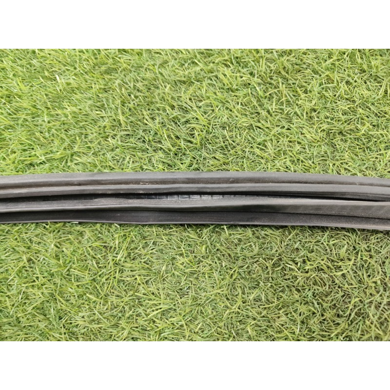 Уплотнитель проема двери (кузов и элементы) Dodge Durango WD 2015 5.7 HEMi 55399256AE