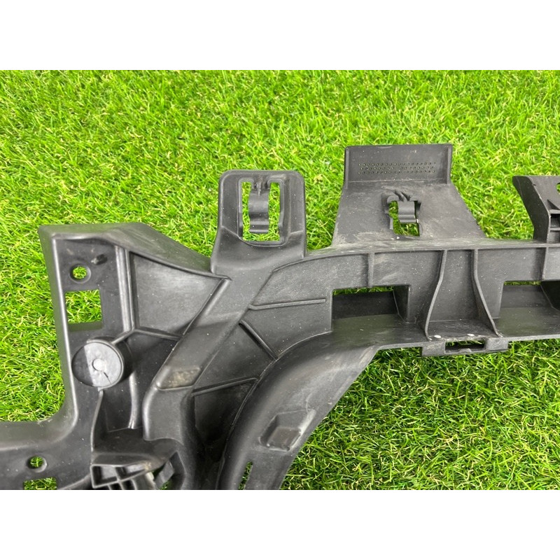 Крепление бампера (кузов и элементы) AUDI A3 8V 2018 2.0 CZRA 8V5807385D