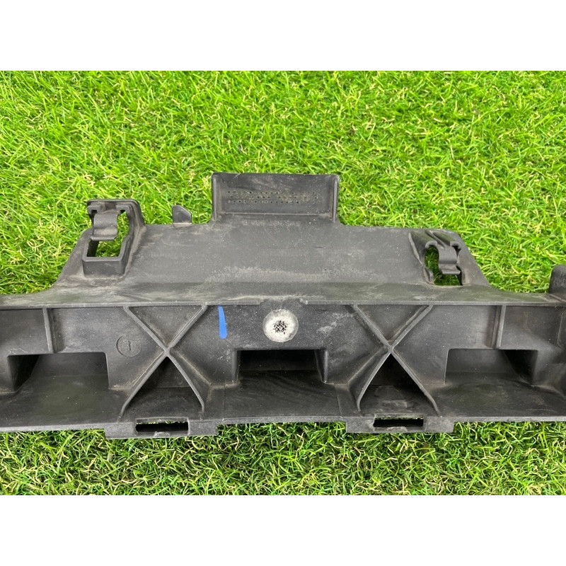 Крепление бампера (кузов и элементы) AUDI A3 8V 2018 2.0 CZRA 8V5807385D