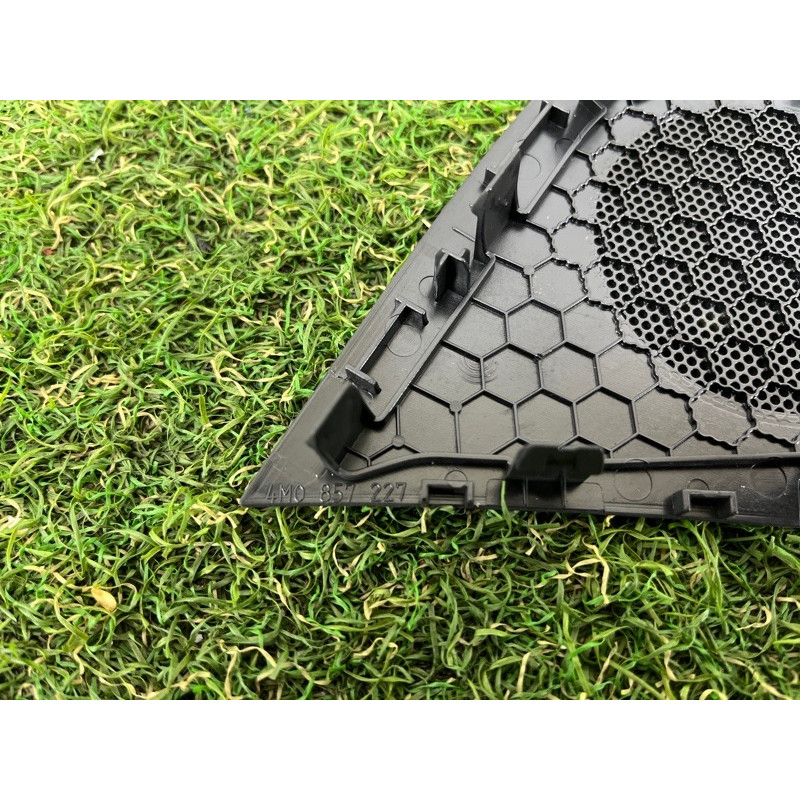 Крышка динамика в торпедо (салон) AUDI Q7 4M 2017 3.0 TFSi CREC 4M08572276PS