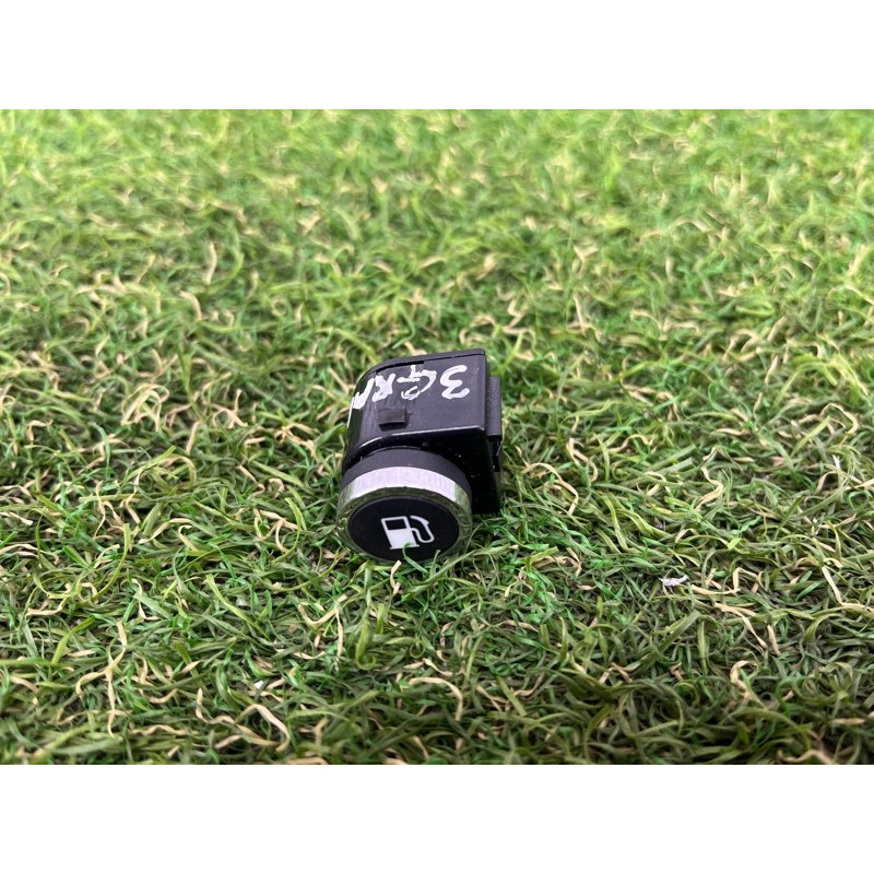 Кнопка открытия лючка топливного бака (электрика / кнопки) Jeep Grand Cherokee WK2 2017 3.6 68164107AA