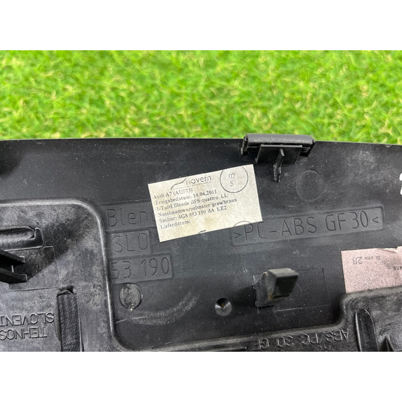 Декоративная накладка торпедо (салон) AUDI A7 4G 2013 3.0 CGXB 4G8853190BALE2